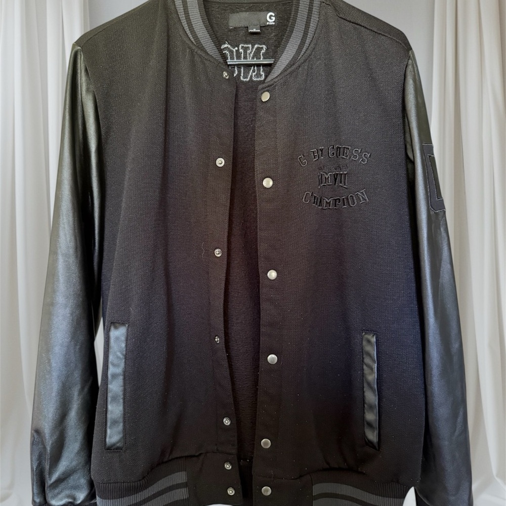 Men’s Guess Black Bomber Jacket with Leather Sleeves size Medium